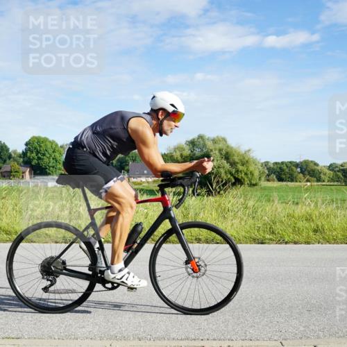 31.08.2025 - Elbe Triathlon Hamburg Michael Burmester http://msf.ph/oto/8690132 31.08.2025 09:34:59 Radfahren 264, 422, 428, 440, 537, 606, 727 meine-sportfotos.de