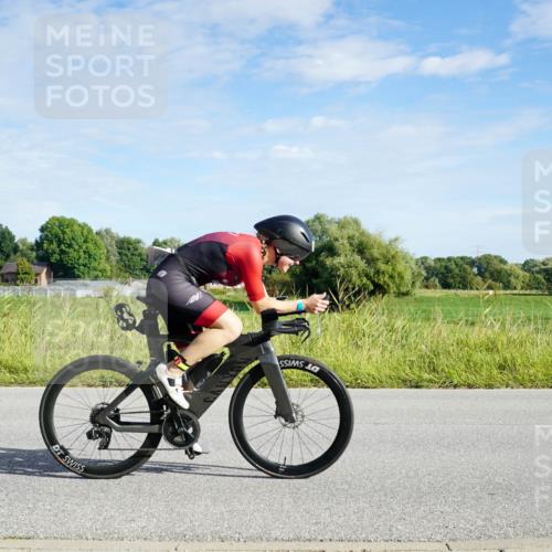 31.08.2025 - Elbe Triathlon Hamburg Michael Burmester http://msf.ph/oto/8690134 31.08.2025 09:35:01 Radfahren 264, 422, 428, 447, 537, 727 meine-sportfotos.de