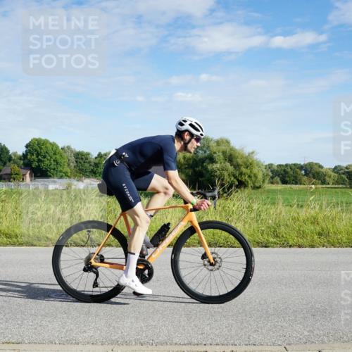 31.08.2025 - Elbe Triathlon Hamburg Michael Burmester http://msf.ph/oto/8690144 31.08.2025 09:35:12 Radfahren 250, 425, 446, 532, 730, 766 meine-sportfotos.de