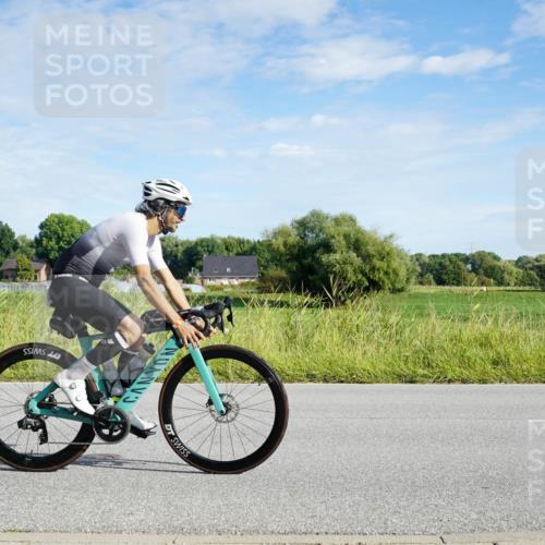 31.08.2025 - Elbe Triathlon Hamburg Michael Burmester http://msf.ph/oto/8690152 31.08.2025 09:35:21 Radfahren 276, 468, 593, 658 meine-sportfotos.de