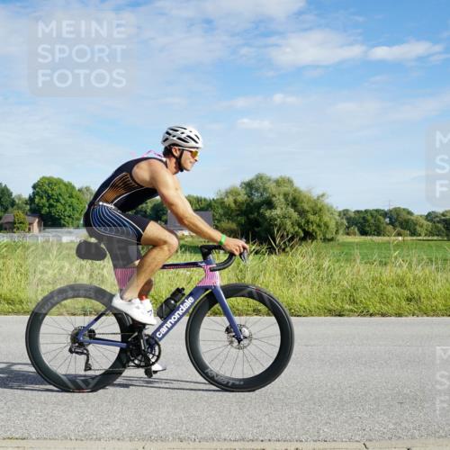 31.08.2025 - Elbe Triathlon Hamburg Michael Burmester http://msf.ph/oto/8690222 31.08.2025 09:36:38 Radfahren 397, 651, 735 meine-sportfotos.de
