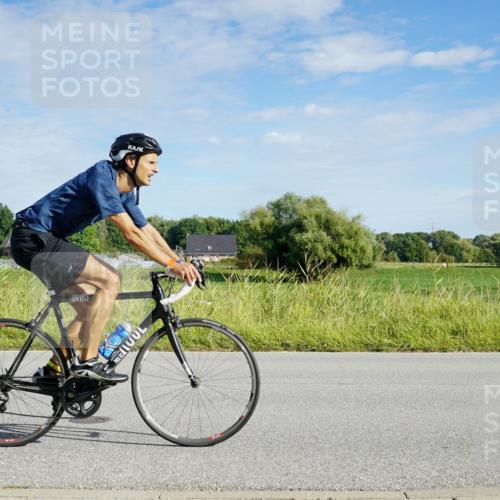 31.08.2025 - Elbe Triathlon Hamburg Michael Burmester http://msf.ph/oto/8690227 31.08.2025 09:36:44 Radfahren 429, 651, 703 meine-sportfotos.de