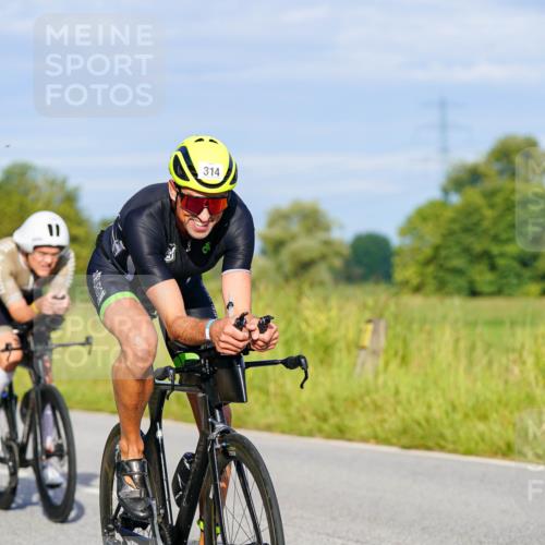 31.08.2025 - Elbe Triathlon Hamburg Michael Burmester http://msf.ph/oto/8690291 31.08.2025 08:53:29 Radfahren 189, 196, 219, 225, 272, 314, 340, 344, 381 meine-sportfotos.de