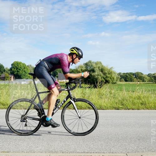 31.08.2025 - Elbe Triathlon Hamburg Michael Burmester http://msf.ph/oto/8690329 31.08.2025 09:38:11 Radfahren 267, 289, 370, 402, 403, 506, 788, 895 meine-sportfotos.de