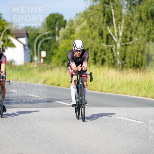 31.08.2025 - Elbe Triathlon Hamburg Michael Burmester http://msf.ph/oto/8690363 31.08.2025 08:53:48 Radfahren 252, 342 meine-sportfotos.de