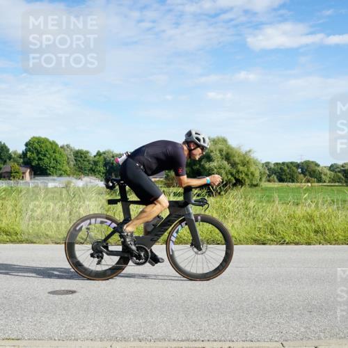 31.08.2025 - Elbe Triathlon Hamburg Michael Burmester http://msf.ph/oto/8690416 31.08.2025 09:39:35 Radfahren 346, 366, 478, 511, 548 meine-sportfotos.de