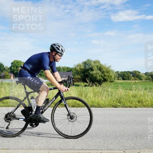 31.08.2025 - Elbe Triathlon Hamburg Michael Burmester http://msf.ph/oto/8690430 31.08.2025 09:40:00 Radfahren 334, 348, 418, 432, 499, 536, 576, 698, 774 meine-sportfotos.de