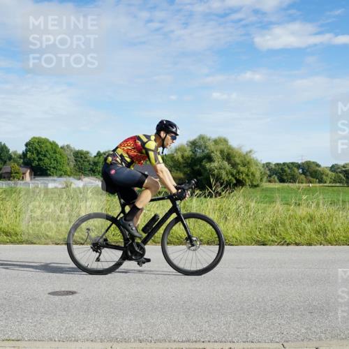 31.08.2025 - Elbe Triathlon Hamburg Michael Burmester http://msf.ph/oto/8690439 31.08.2025 09:40:06 Radfahren 334, 348, 434, 471, 499, 536, 652, 698, 725 meine-sportfotos.de