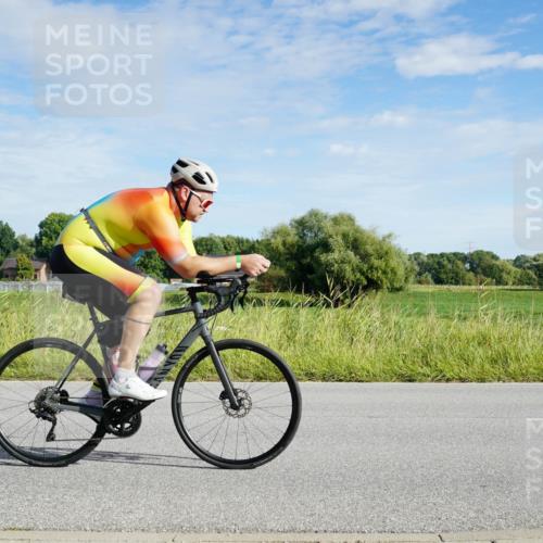 31.08.2025 - Elbe Triathlon Hamburg Michael Burmester http://msf.ph/oto/8690441 31.08.2025 09:40:06 Radfahren 334, 348, 434, 471, 499, 536, 652, 698, 725 meine-sportfotos.de