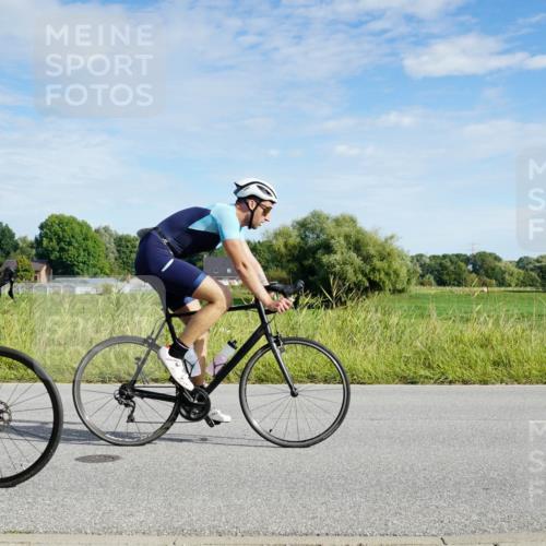 31.08.2025 - Elbe Triathlon Hamburg Michael Burmester http://msf.ph/oto/8690468 31.08.2025 09:40:23 Radfahren 279, 288, 301, 406, 459, 462, 625, 627 meine-sportfotos.de