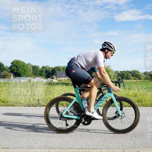 31.08.2025 - Elbe Triathlon Hamburg Michael Burmester http://msf.ph/oto/8690492 31.08.2025 09:40:46 Radfahren 246, 341, 415, 417, 444, 451, 477, 619, 716, 830, 840 meine-sportfotos.de