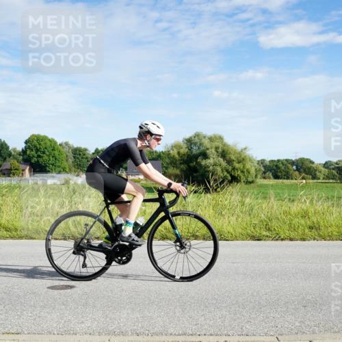 31.08.2025 - Elbe Triathlon Hamburg Michael Burmester http://msf.ph/oto/8690496 31.08.2025 09:40:50 Radfahren 246, 320, 415, 477, 601, 645, 840 meine-sportfotos.de