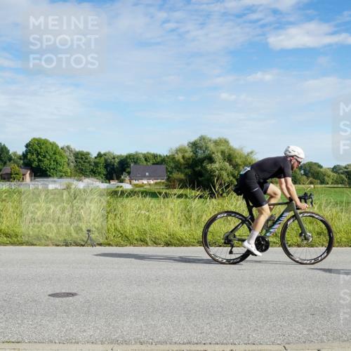 31.08.2025 - Elbe Triathlon Hamburg Michael Burmester http://msf.ph/oto/8690520 31.08.2025 09:41:03 Radfahren 496, 546, 550, 673, 711, 748, 848 meine-sportfotos.de