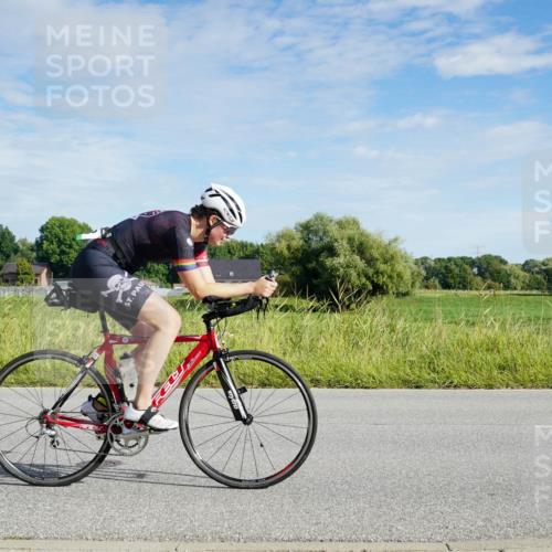31.08.2025 - Elbe Triathlon Hamburg Michael Burmester http://msf.ph/oto/8690565 31.08.2025 09:41:42 Radfahren 368, 678, 813, 829 meine-sportfotos.de