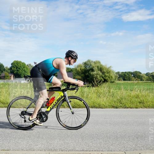 31.08.2025 - Elbe Triathlon Hamburg Michael Burmester http://msf.ph/oto/8690571 31.08.2025 09:41:50 Radfahren 266, 376, 681, 910 meine-sportfotos.de
