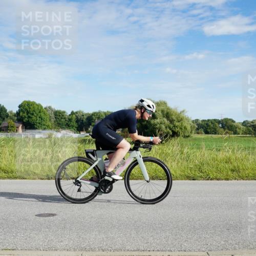 31.08.2025 - Elbe Triathlon Hamburg Michael Burmester http://msf.ph/oto/8690572 31.08.2025 09:41:52 Radfahren 266, 376, 579, 681, 910 meine-sportfotos.de