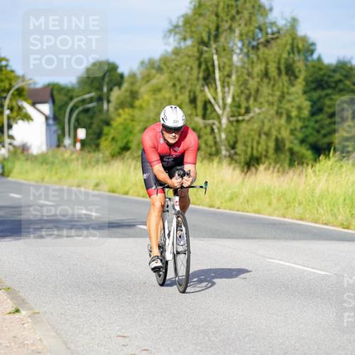 31.08.2025 - Elbe Triathlon Hamburg Michael Burmester http://msf.ph/oto/8690573 31.08.2025 08:55:51 Radfahren 279, 331 meine-sportfotos.de