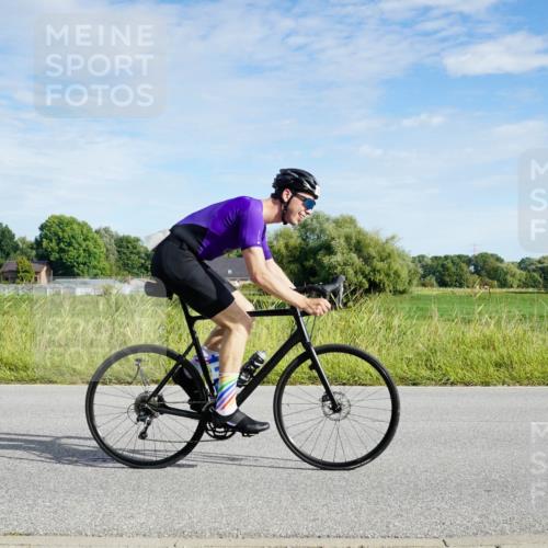 31.08.2025 - Elbe Triathlon Hamburg Michael Burmester http://msf.ph/oto/8690594 31.08.2025 09:42:19 Radfahren 248, 278, 299, 916, 929 meine-sportfotos.de