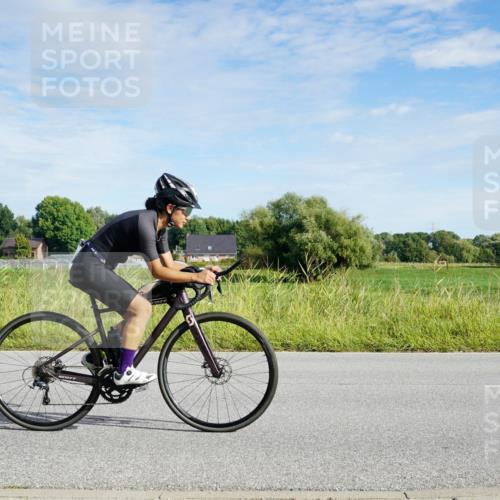 31.08.2025 - Elbe Triathlon Hamburg Michael Burmester http://msf.ph/oto/8690612 31.08.2025 09:42:42 Radfahren 247, 268, 361, 505, 615, 715, 811, 884 meine-sportfotos.de