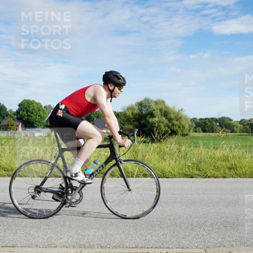 31.08.2025 - Elbe Triathlon Hamburg Michael Burmester http://msf.ph/oto/8690641 31.08.2025 09:43:02 Radfahren 321, 324, 414, 605, 623, 624, 732, 795, 833, 837 meine-sportfotos.de