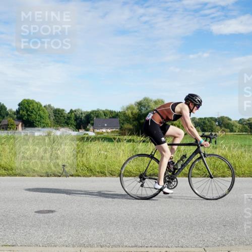 31.08.2025 - Elbe Triathlon Hamburg Michael Burmester http://msf.ph/oto/8690643 31.08.2025 09:43:03 Radfahren 321, 324, 414, 605, 623, 624, 732, 795, 833, 837 meine-sportfotos.de