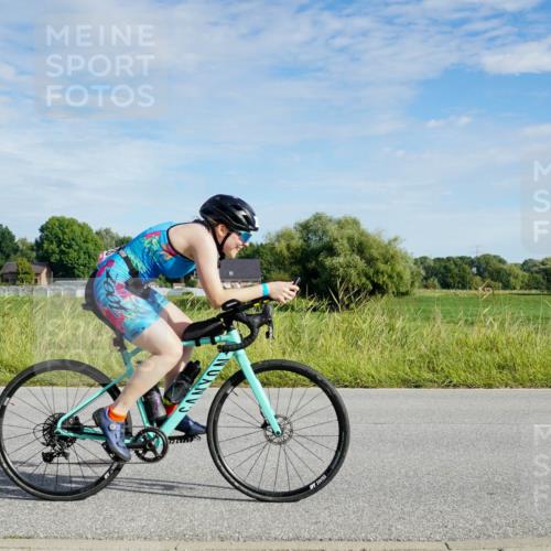 31.08.2025 - Elbe Triathlon Hamburg Michael Burmester http://msf.ph/oto/8690687 31.08.2025 09:44:02 Radfahren 281, 378, 476, 562, 770, 787, 864 meine-sportfotos.de