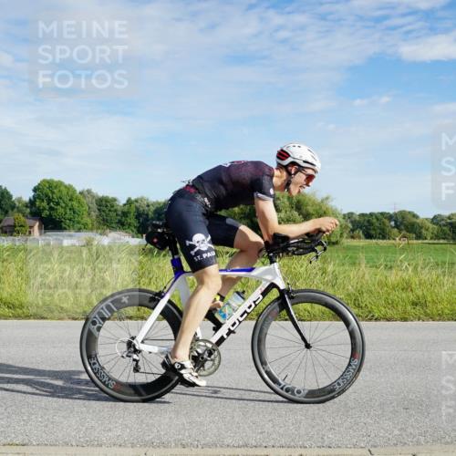 31.08.2025 - Elbe Triathlon Hamburg Michael Burmester http://msf.ph/oto/8690689 31.08.2025 09:44:05 Radfahren 281, 378, 476, 562, 787, 864 meine-sportfotos.de
