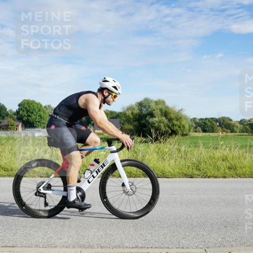 31.08.2025 - Elbe Triathlon Hamburg Michael Burmester http://msf.ph/oto/8690718 31.08.2025 09:45:03 Radfahren 292, 409, 469, 646, 896 meine-sportfotos.de