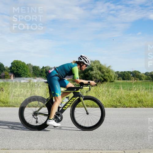 31.08.2025 - Elbe Triathlon Hamburg Michael Burmester http://msf.ph/oto/8690791 31.08.2025 09:46:41 Radfahren 284, 294, 329, 394, 526, 569, 570, 750, 759, 771, 816, 838 meine-sportfotos.de