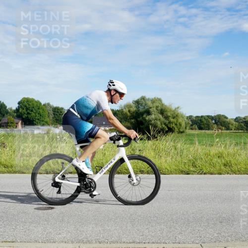 31.08.2025 - Elbe Triathlon Hamburg Michael Burmester http://msf.ph/oto/8690793 31.08.2025 09:46:42 Radfahren 284, 294, 329, 394, 526, 569, 570, 750, 759, 771, 816, 838 meine-sportfotos.de