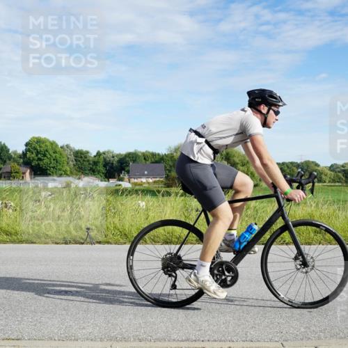 31.08.2025 - Elbe Triathlon Hamburg Michael Burmester http://msf.ph/oto/8690822 31.08.2025 09:47:18 Radfahren 400, 516, 533, 545, 723, 749, 915 meine-sportfotos.de