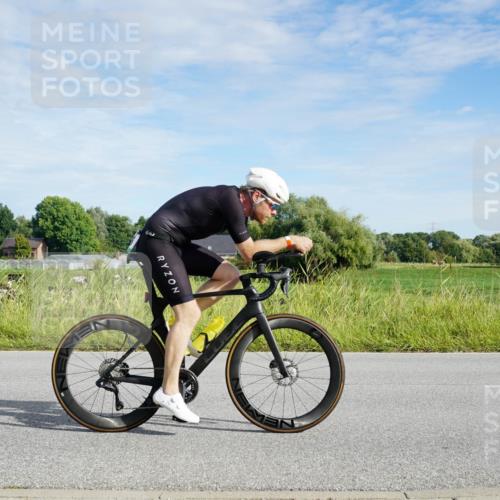 31.08.2025 - Elbe Triathlon Hamburg Michael Burmester http://msf.ph/oto/8690828 31.08.2025 09:47:31 Radfahren 253, 609, 636, 850 meine-sportfotos.de