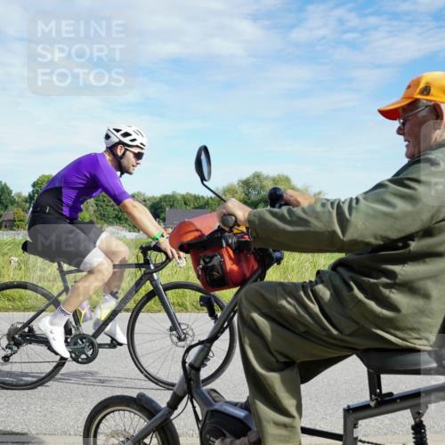 31.08.2025 - Elbe Triathlon Hamburg Michael Burmester http://msf.ph/oto/8690840 31.08.2025 09:47:50 Radfahren 256, 374, 413, 495, 674 meine-sportfotos.de