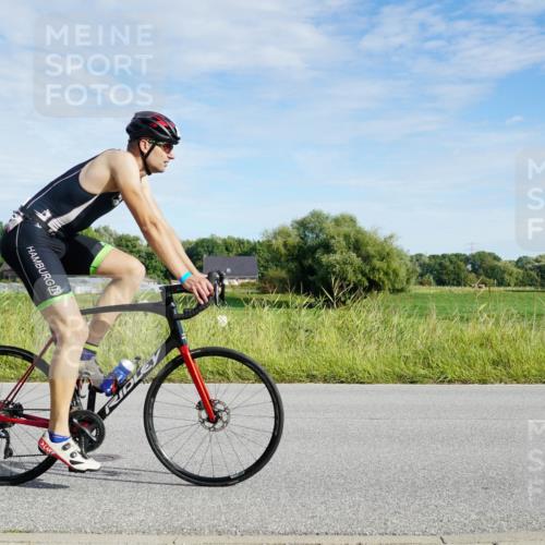 31.08.2025 - Elbe Triathlon Hamburg Michael Burmester http://msf.ph/oto/8690855 31.08.2025 09:48:03 Radfahren 285, 315, 528, 568, 781, 901 meine-sportfotos.de