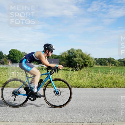 31.08.2025 - Elbe Triathlon Hamburg Michael Burmester http://msf.ph/oto/8690888 31.08.2025 09:48:48 Radfahren 322, 407, 515, 656, 739, 742, 856, 920, 931 meine-sportfotos.de