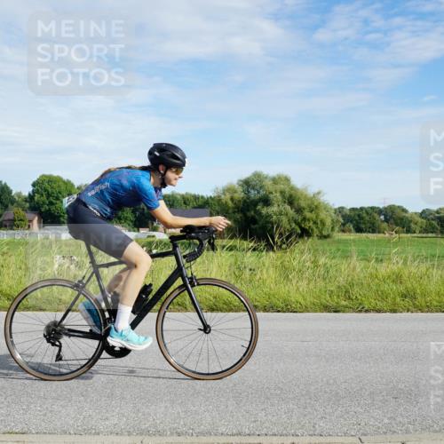 31.08.2025 - Elbe Triathlon Hamburg Michael Burmester http://msf.ph/oto/8690897 31.08.2025 09:49:00 Radfahren 319, 428, 532, 726, 727, 822, 842, 921 meine-sportfotos.de