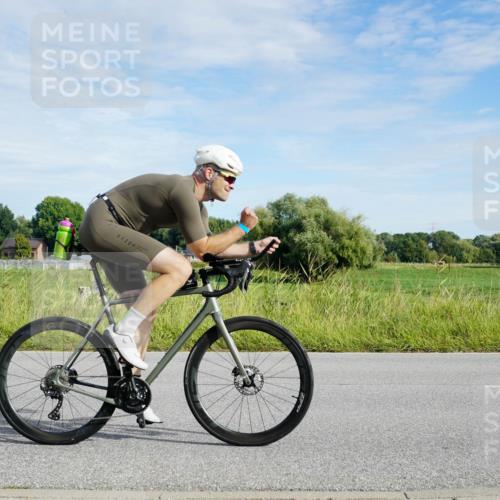 31.08.2025 - Elbe Triathlon Hamburg Michael Burmester http://msf.ph/oto/8690902 31.08.2025 09:49:06 Radfahren 319, 428, 532, 614, 726, 727 meine-sportfotos.de