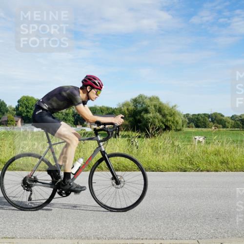 31.08.2025 - Elbe Triathlon Hamburg Michael Burmester http://msf.ph/oto/8690952 31.08.2025 09:50:33 Radfahren 429, 502, 612, 728, 766 meine-sportfotos.de