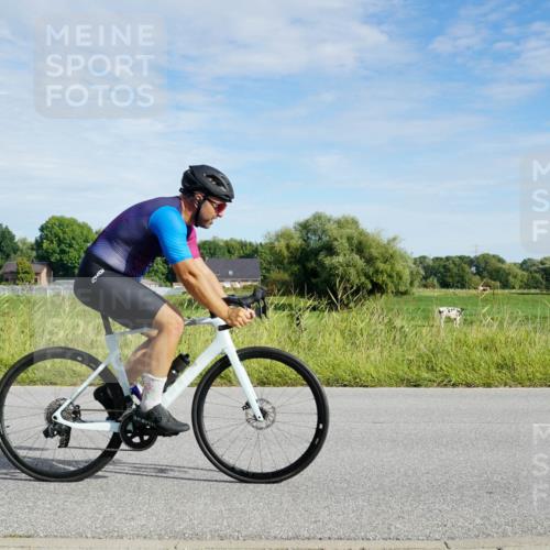 31.08.2025 - Elbe Triathlon Hamburg Michael Burmester http://msf.ph/oto/8690955 31.08.2025 09:50:36 Radfahren 250, 502, 612, 728, 766 meine-sportfotos.de