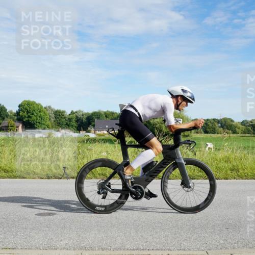 31.08.2025 - Elbe Triathlon Hamburg Michael Burmester http://msf.ph/oto/8690974 31.08.2025 09:50:56 Radfahren 596, 744, 812 meine-sportfotos.de
