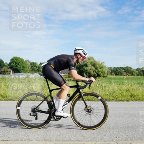 31.08.2025 - Elbe Triathlon Hamburg Michael Burmester http://msf.ph/oto/8690983 31.08.2025 09:51:17 Radfahren 456, 507, 810 meine-sportfotos.de