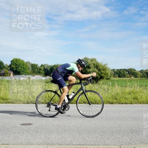 31.08.2025 - Elbe Triathlon Hamburg Michael Burmester http://msf.ph/oto/8691003 31.08.2025 09:51:37 Radfahren 372, 435, 482, 493, 512, 529, 752, 818, 836, 849, 890 meine-sportfotos.de