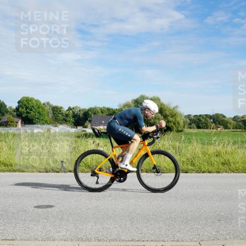 31.08.2025 - Elbe Triathlon Hamburg Michael Burmester http://msf.ph/oto/8691009 31.08.2025 09:51:41 Radfahren 372, 435, 482, 512, 529, 849, 890 meine-sportfotos.de
