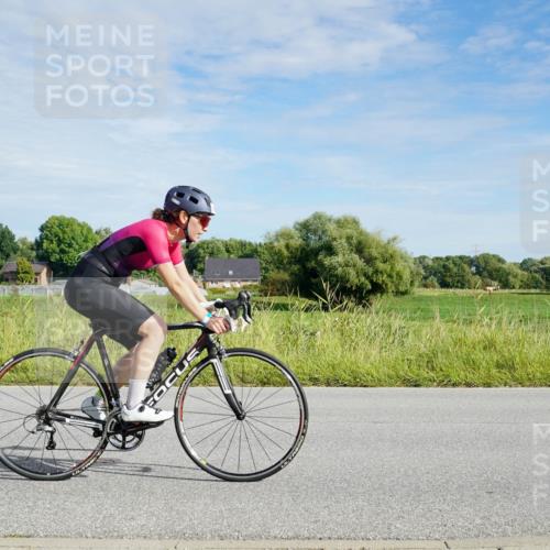 31.08.2025 - Elbe Triathlon Hamburg Michael Burmester http://msf.ph/oto/8691012 31.08.2025 09:51:49 Radfahren 390, 561, 651, 806 meine-sportfotos.de
