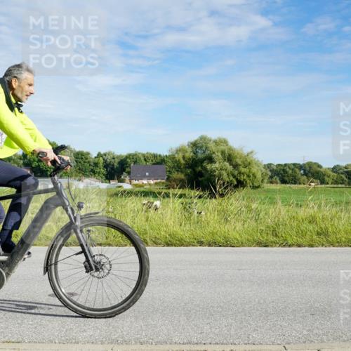 31.08.2025 - Elbe Triathlon Hamburg Michael Burmester http://msf.ph/oto/8691028 31.08.2025 09:52:17 Radfahren 297, 386, 517, 642, 703, 747, 895 meine-sportfotos.de