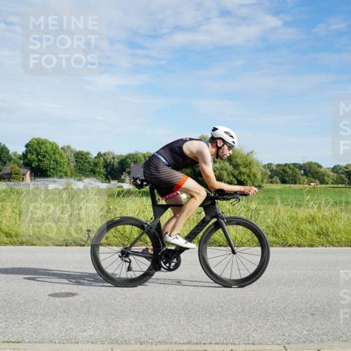 31.08.2025 - Elbe Triathlon Hamburg Michael Burmester http://msf.ph/oto/8691053 31.08.2025 09:53:00 Radfahren 454, 514, 677, 687, 736, 753, 870, 894 meine-sportfotos.de