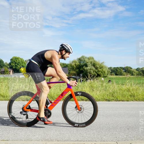 31.08.2025 - Elbe Triathlon Hamburg Michael Burmester http://msf.ph/oto/8691118 31.08.2025 09:54:32 Radfahren 548, 653, 662 meine-sportfotos.de