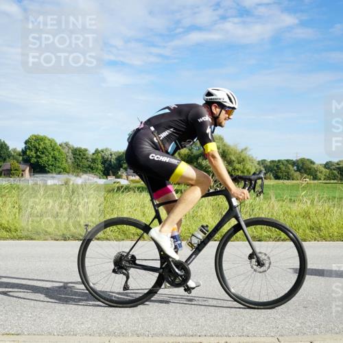 31.08.2025 - Elbe Triathlon Hamburg Michael Burmester http://msf.ph/oto/8691120 31.08.2025 09:54:33 Radfahren 548, 619, 653, 662 meine-sportfotos.de