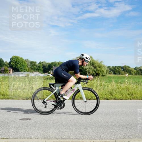 31.08.2025 - Elbe Triathlon Hamburg Michael Burmester http://msf.ph/oto/8691180 31.08.2025 09:55:56 Radfahren 289, 678, 829, 910 meine-sportfotos.de