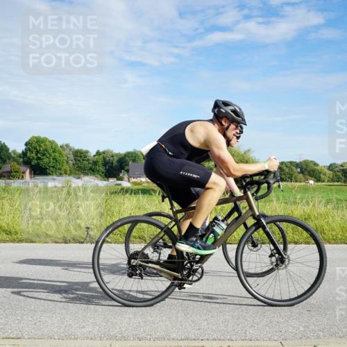 31.08.2025 - Elbe Triathlon Hamburg Michael Burmester http://msf.ph/oto/8691188 31.08.2025 09:56:04 Radfahren 255, 445, 499, 522, 523, 536, 601, 678, 692, 829, 830, 853 meine-sportfotos.de